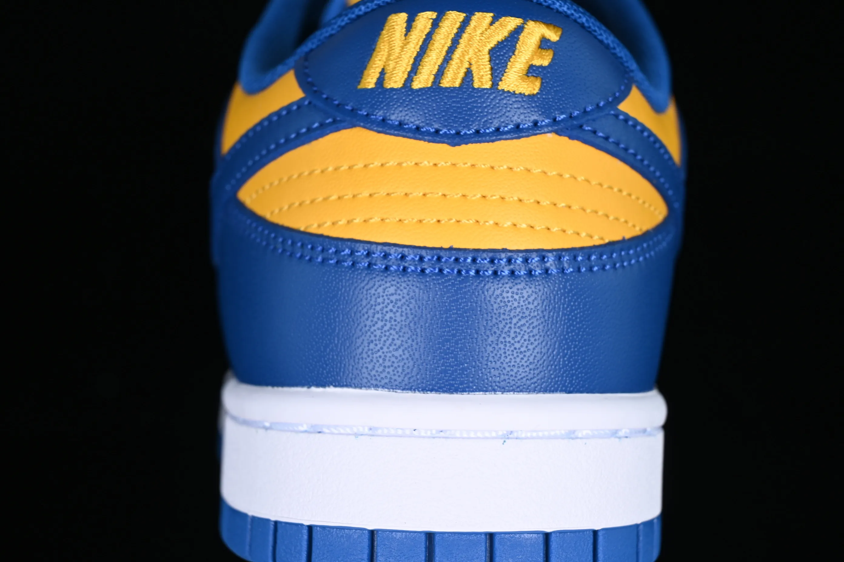 All categories Nk SB Dunk series Nk SB Dunk Low low-top sneakers Nk Dunk SB Low blue and yellow color matching SB smashed backboard fashion casual sneakers DD1391-402
